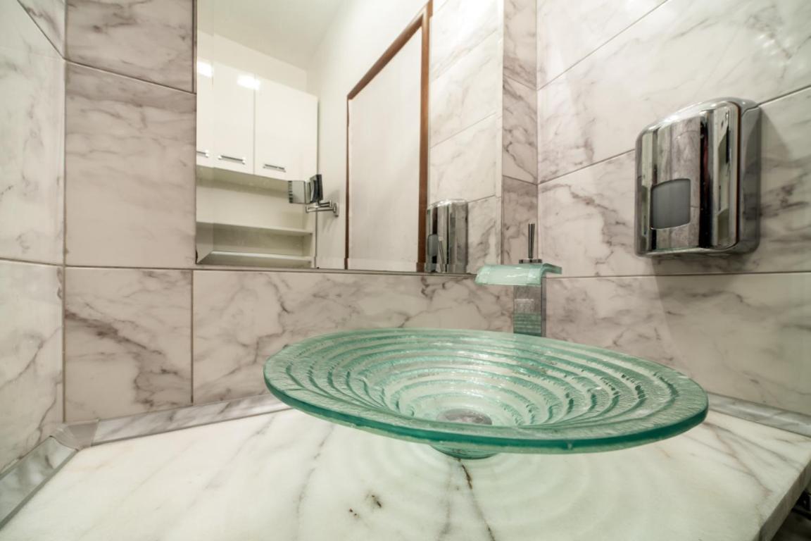 Sova Apartment Lviv Сenter Сity Экстерьер фото