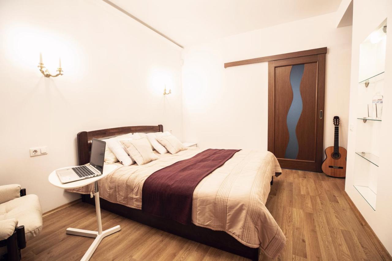 Sova Apartment Lviv Сenter Сity Экстерьер фото